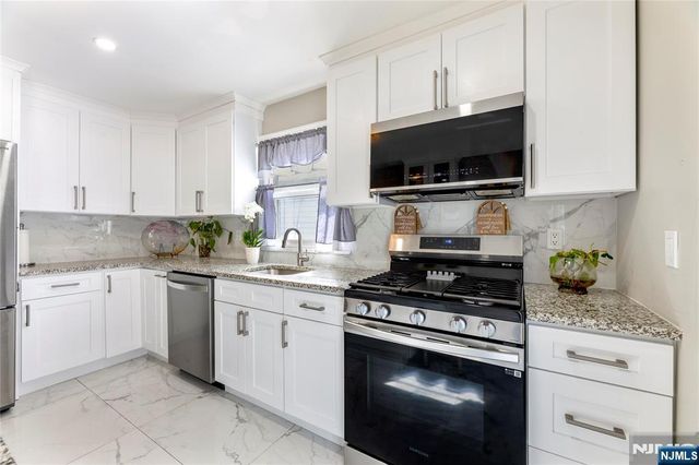 95 William Place, Totowa, NJ 07512