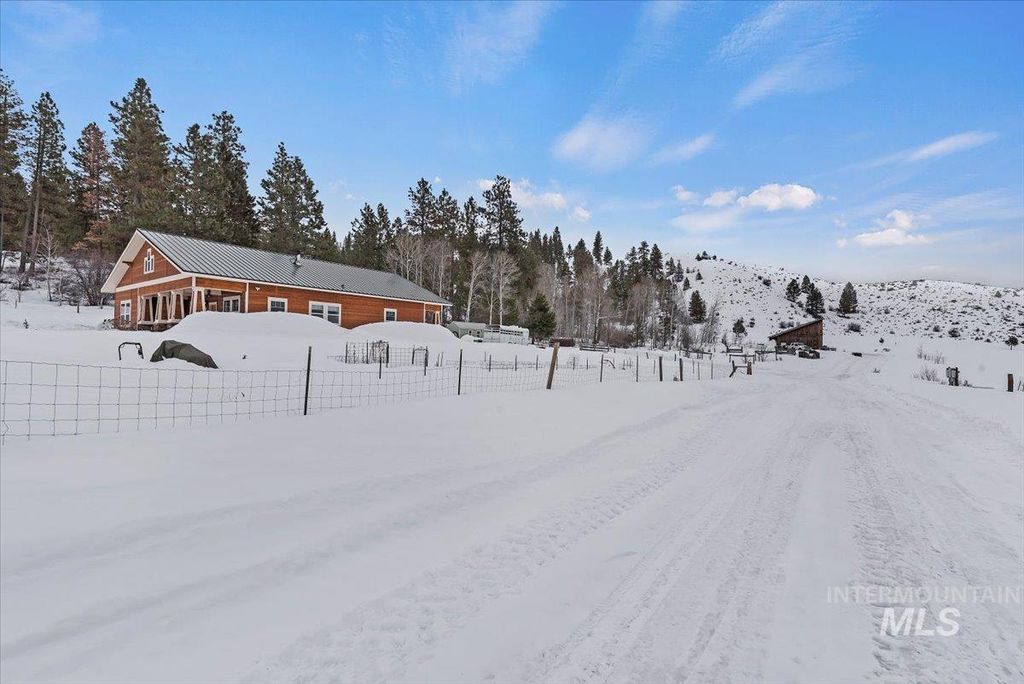 675 W Russell Dr, Prairie, ID 83647 photo 27