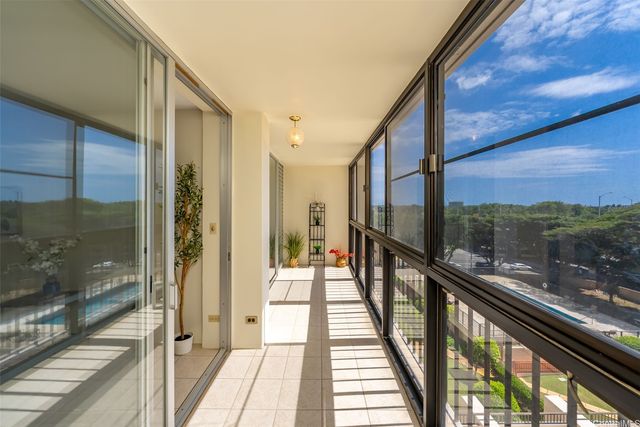 4300 Waialae Avenue A501, Honolulu, HI 96816