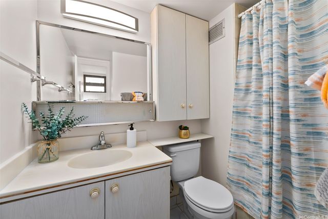 4300 Waialae Avenue A501, Honolulu, HI 96816