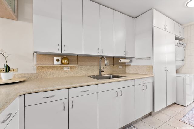 4300 Waialae Avenue A501, Honolulu, HI 96816