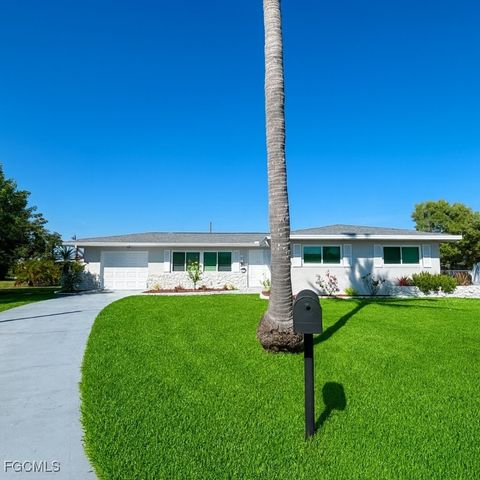 1458 Alwynne DR N, Lehigh Acres, FL 33936