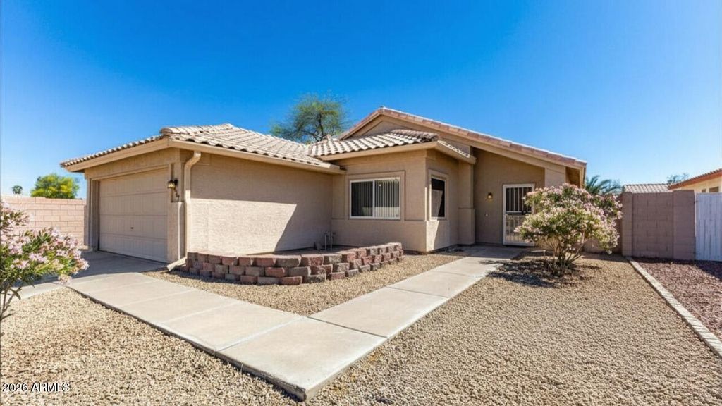 16167 W Hadley Street, Goodyear, AZ 85338 — photo 2