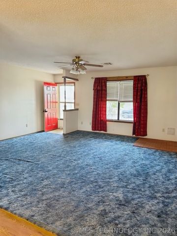 1400 Damon Drive, Pryor, OK 74361