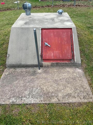 1400 Damon Drive, Pryor, OK 74361