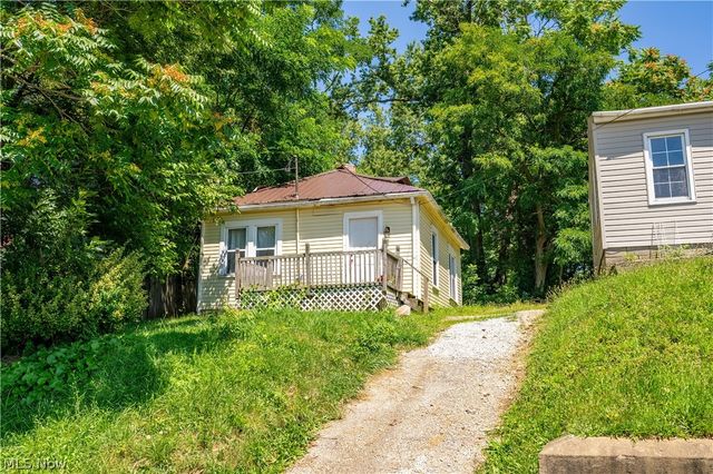 155 Fernwood Avenue, Barberton, OH 44203