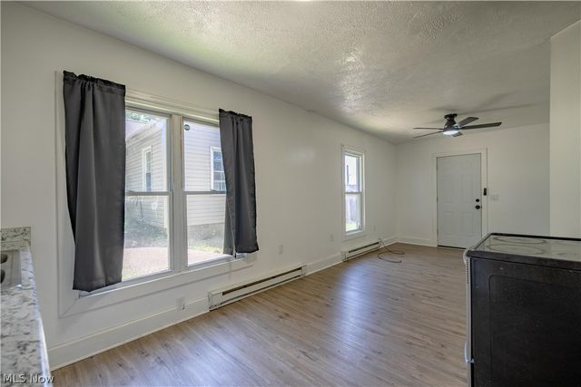 155 Fernwood Avenue, Barberton, OH 44203
