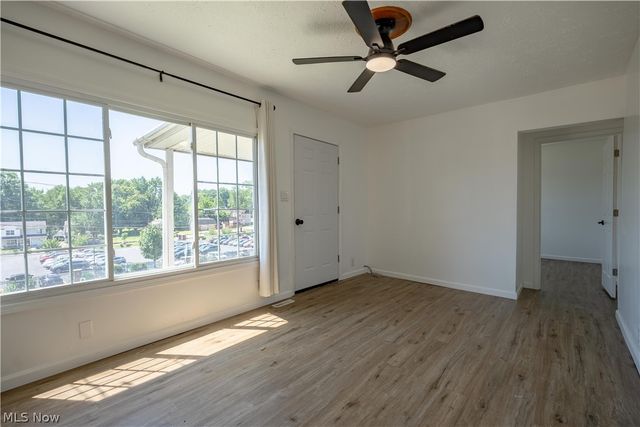 155 Fernwood Avenue, Barberton, OH 44203