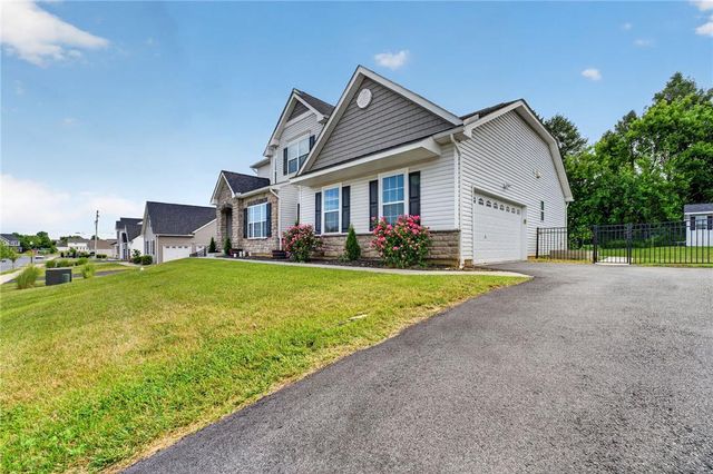 1011 Fehnel Drive, Palmer Twp, PA 18045
