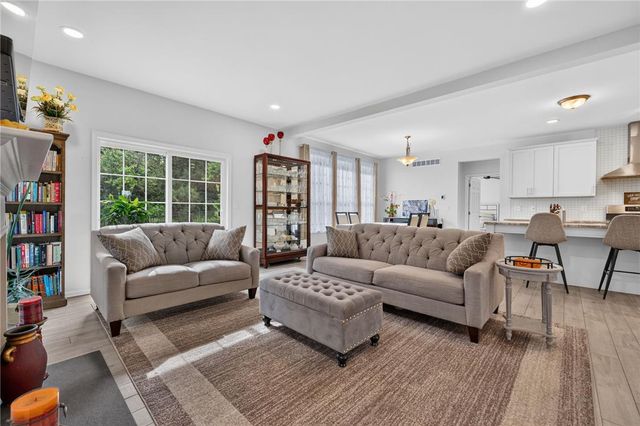 1011 Fehnel Drive, Palmer Twp, PA 18045