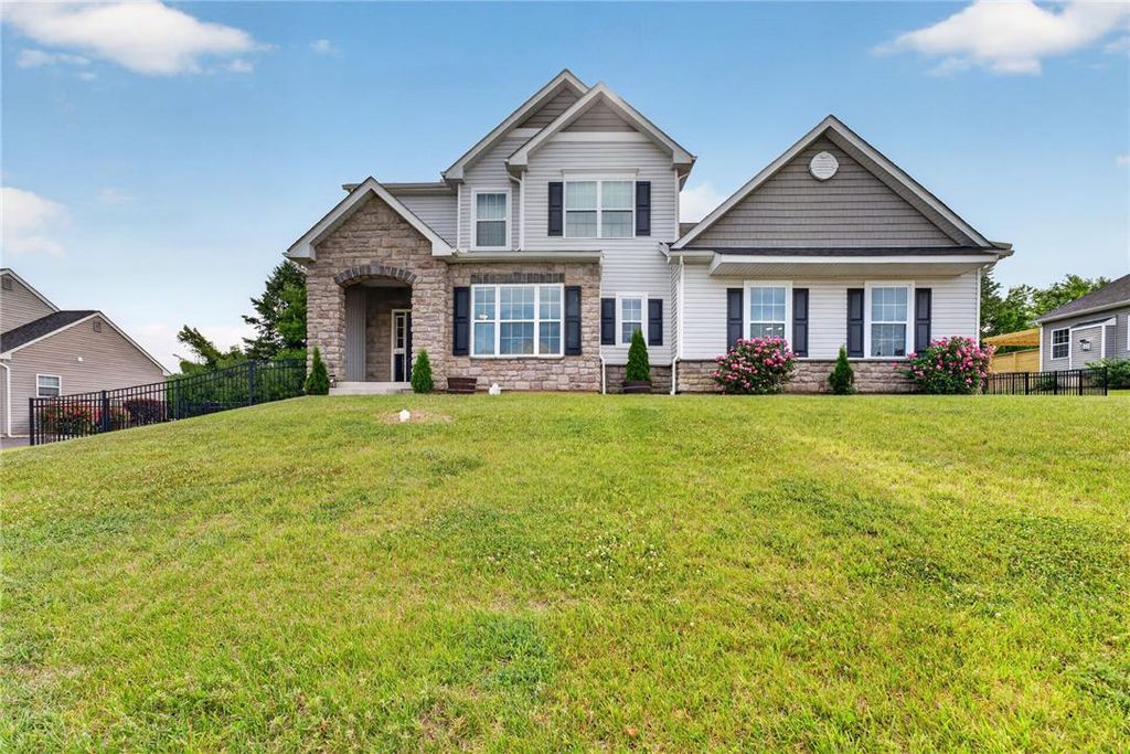 1011 Fehnel Drive, Palmer Twp, PA 18045