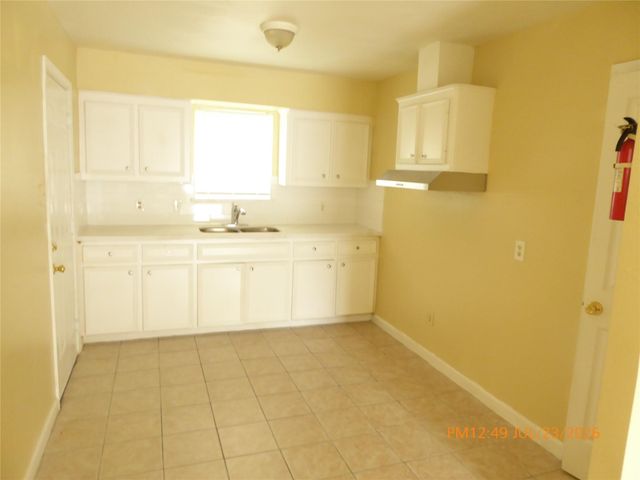 5520 Cavalcade Street 14, Houston, TX 77026