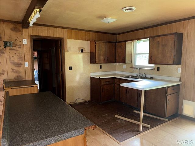 207 Sunset Road, Dixon, MO 65459