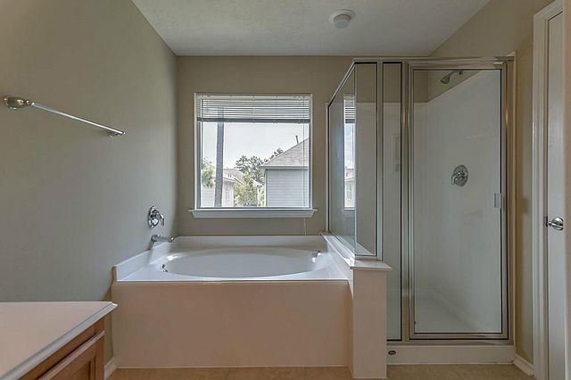 19 Wickerdale Place, The Woodlands, TX 77382