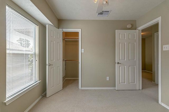 19 Wickerdale Place, The Woodlands, TX 77382