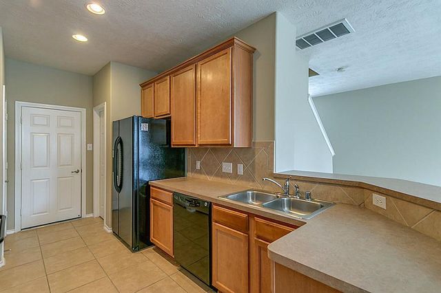 19 Wickerdale Place, The Woodlands, TX 77382