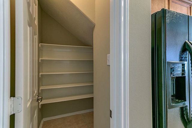 19 Wickerdale Place, The Woodlands, TX 77382