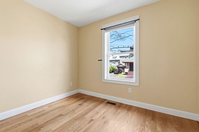 47 Metropolitan Ave 1, Boston, MA 02131