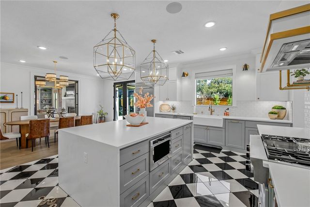 315 Suffolk Avenue, College Station, TX 77840