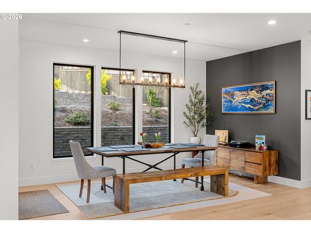 529 Ne PROVINCE Dr, Camas, WA 98607