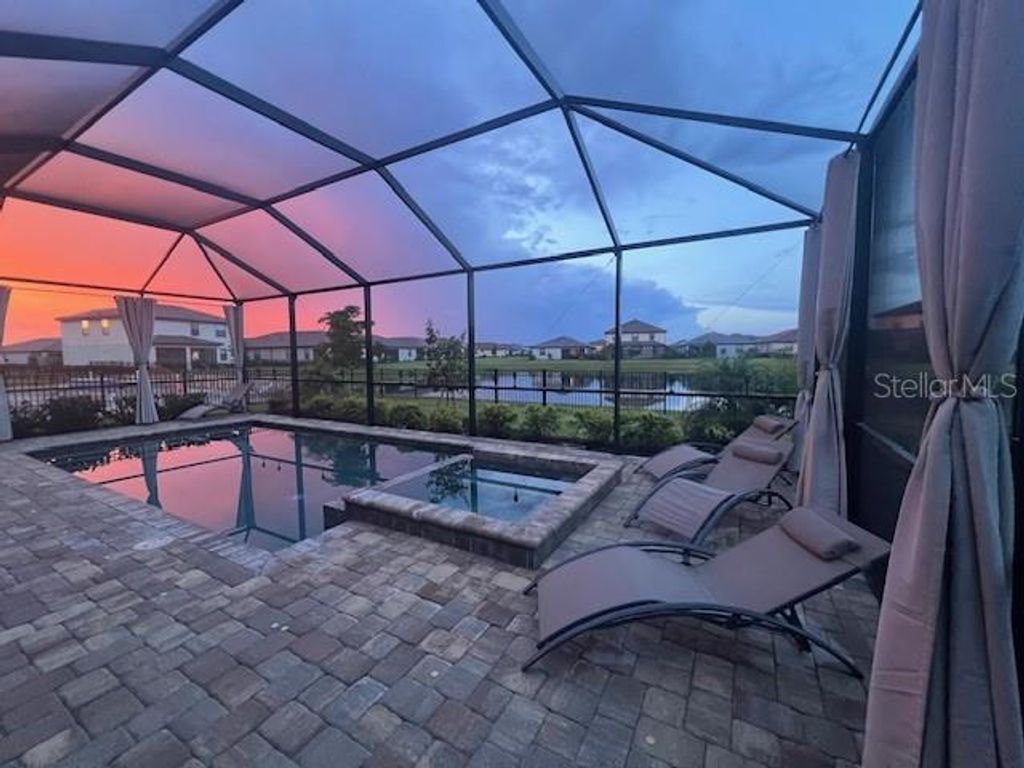 15719 BAREFOOT BEACH DRIVE, Lakewood Ranch, FL 34211