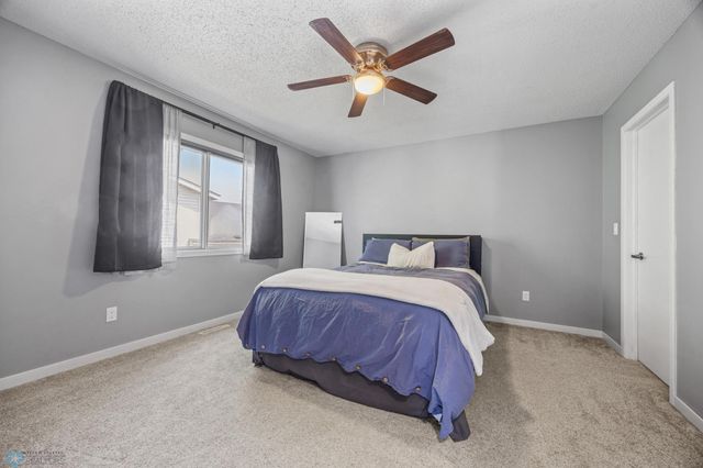 1030 Oak Place, West Fargo, ND 58078