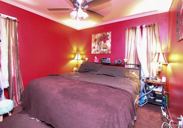 8411 Grandville Avenue, Detroit, MI 48228
