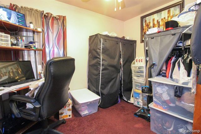 8411 Grandville Avenue, Detroit, MI 48228