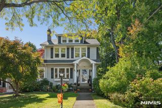 15 Fairview Avenue, Glen Rock, NJ 07452