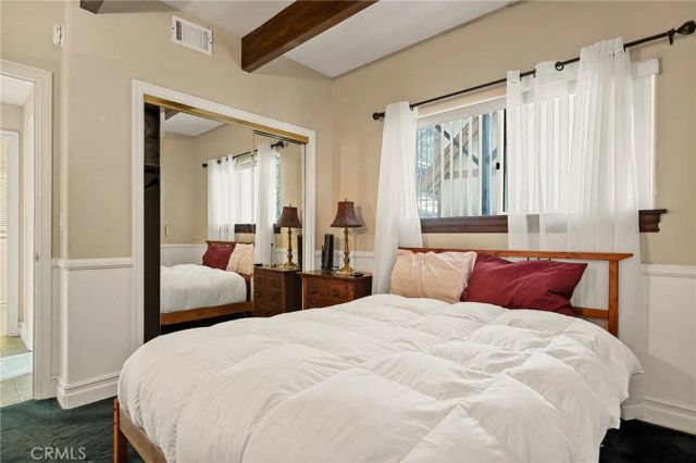 1055 Meadowbrook Drive, Lake Arrowhead, CA 92352