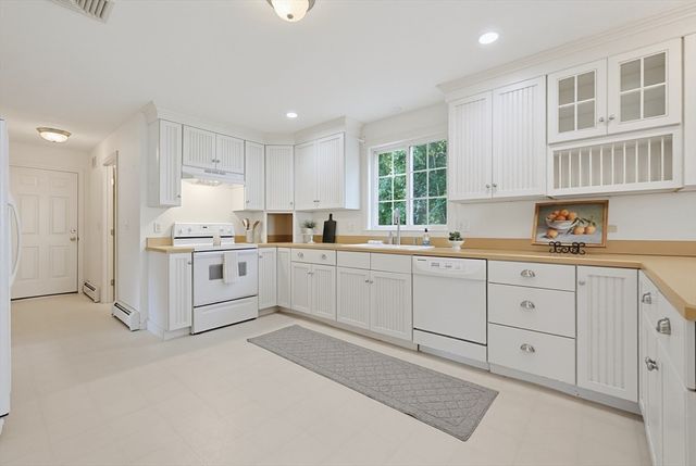 21 Winsor Dr., North Attleboro, MA 02760