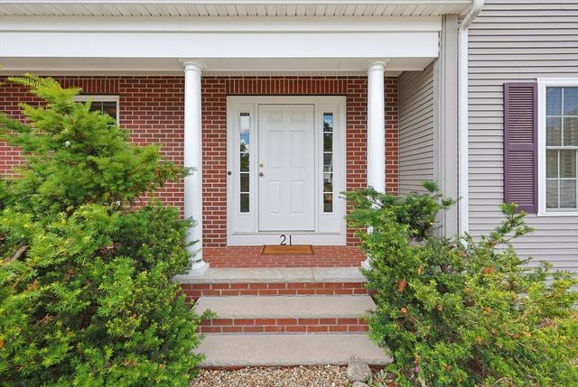 21 Winsor Dr., North Attleboro, MA 02760