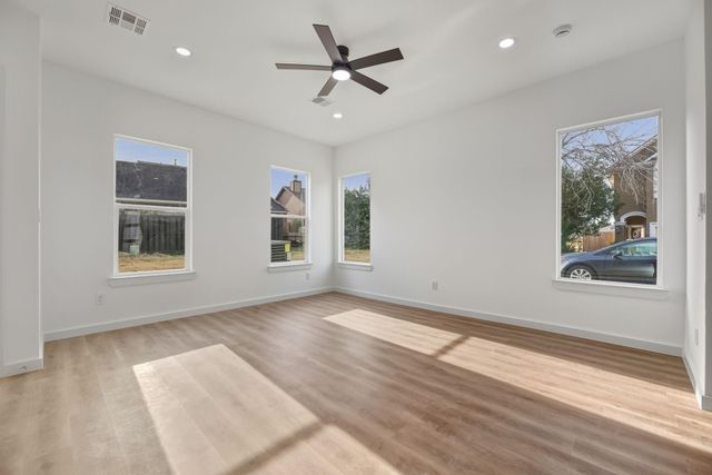 115 Capetown Lane, Conroe, TX 77356