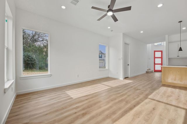 115 Capetown Lane, Conroe, TX 77356