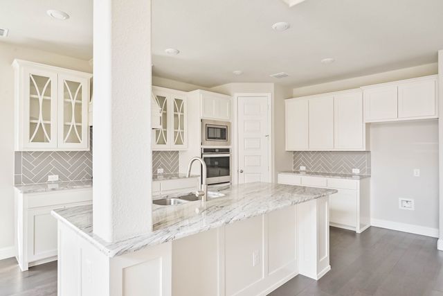 2706 Grainger Drive, Mansfield, TX 76063