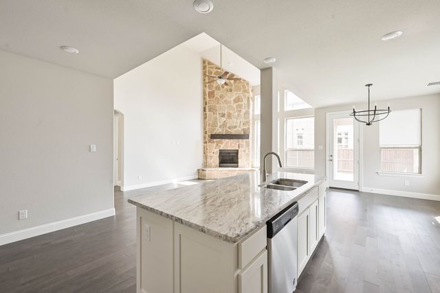 2706 Grainger Drive, Mansfield, TX 76063