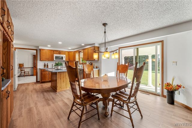 44 Southpoint Drive, Lancaster, NY 14086