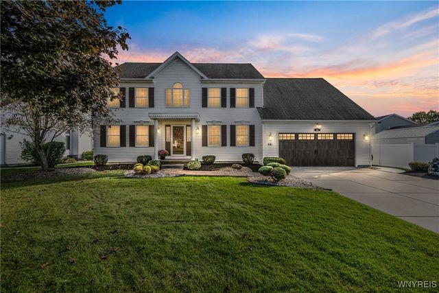 44 Southpoint Drive, Lancaster, NY 14086