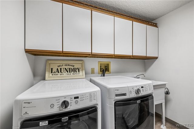 44 Southpoint Drive, Lancaster, NY 14086