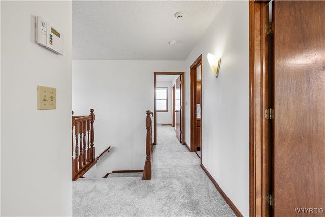 44 Southpoint Drive, Lancaster, NY 14086