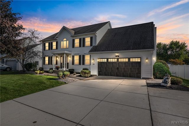 44 Southpoint Drive, Lancaster, NY 14086