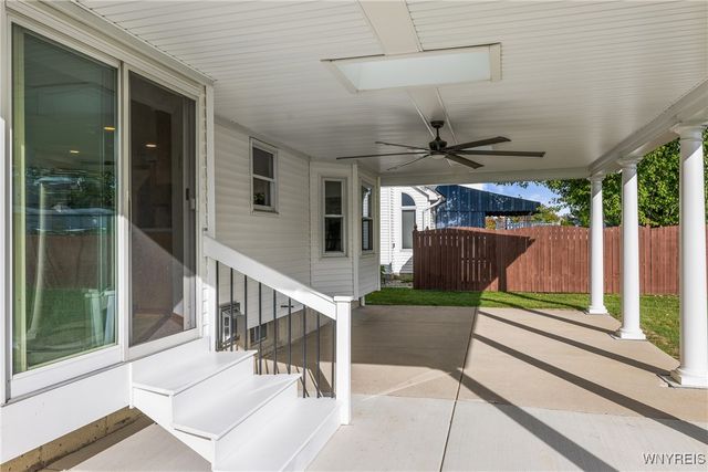 44 Southpoint Drive, Lancaster, NY 14086