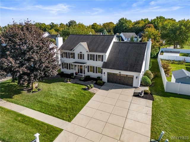 44 Southpoint Drive, Lancaster, NY 14086