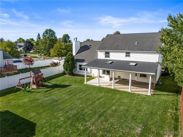 44 Southpoint Drive, Lancaster, NY 14086