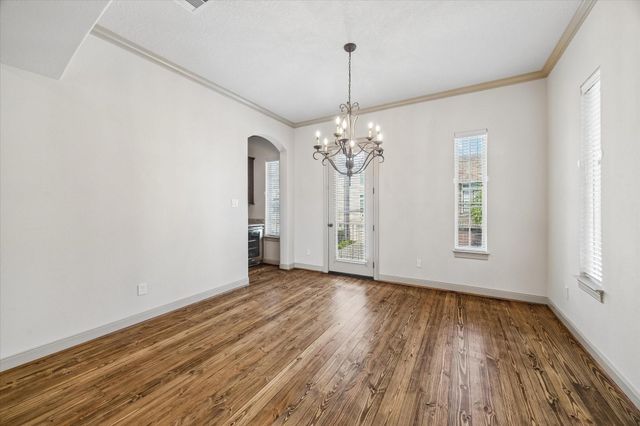 903 Asbury Street, Houston, TX 77007