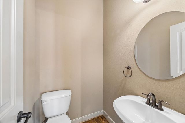 903 Asbury Street, Houston, TX 77007
