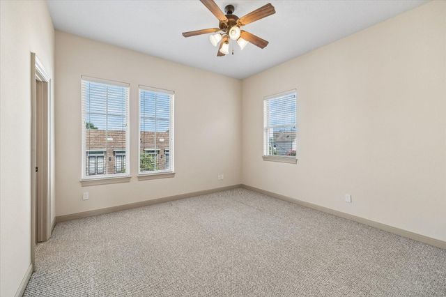 903 Asbury Street, Houston, TX 77007