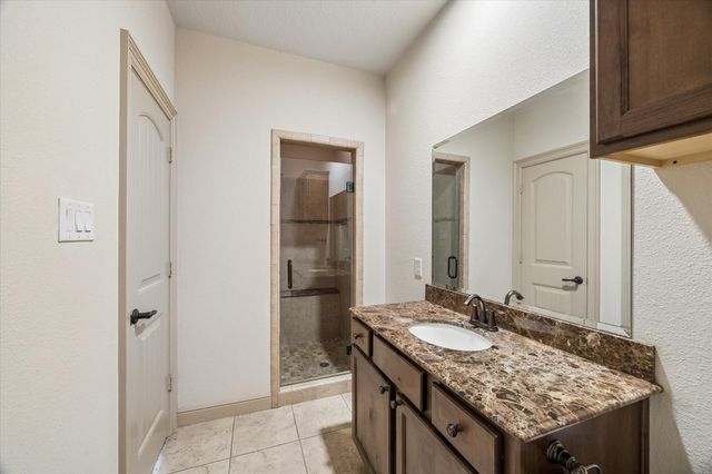 903 Asbury Street, Houston, TX 77007