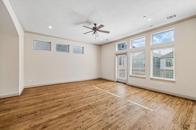 903 Asbury Street, Houston, TX 77007