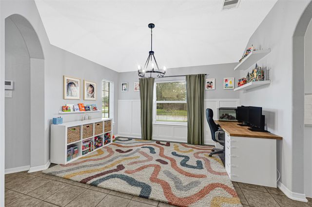 9135 Creekside Drive, Hitchcock, TX 77563